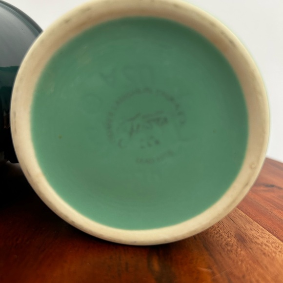 2 Fiesta Circle Handle Mugs, light green and dark Jade - Picture 10 of 12